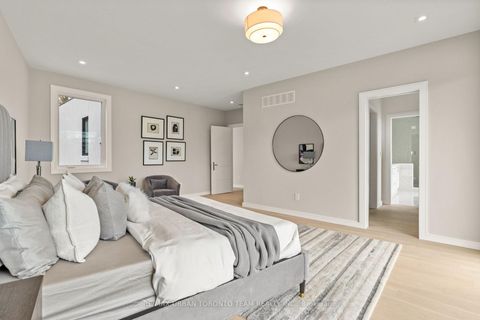 Photo 29 at 4 Drake Crescent, Cliffcrest, Toronto