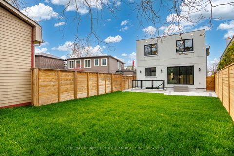 Photo 47 at 4 Drake Crescent, Cliffcrest, Toronto