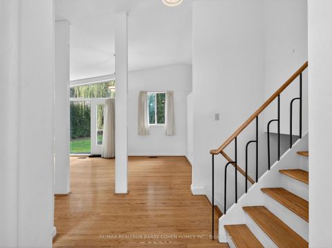 Photo 3 at 4 Malabar Place, Don Mills, Toronto
