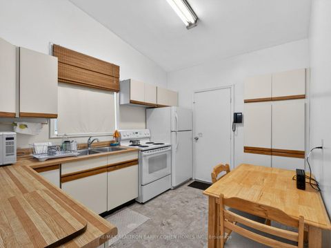 Photo 6 at 4 Malabar Place, Don Mills, Toronto