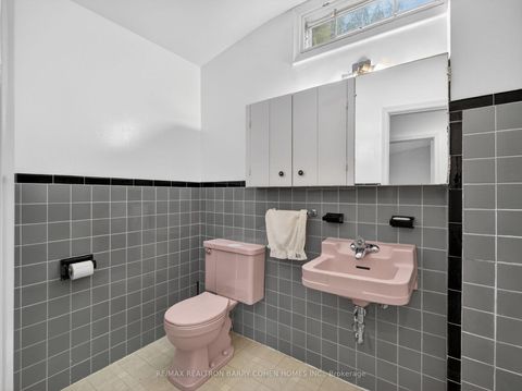 Photo 11 at 4 Malabar Place, Don Mills, Toronto