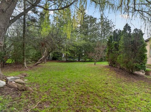 Photo 15 at 4 Malabar Place, Don Mills, Toronto