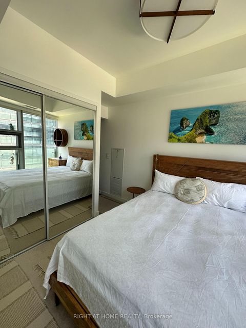 Photo 8 at 511 - 14 York Street, Waterfront Communities C1, Toronto