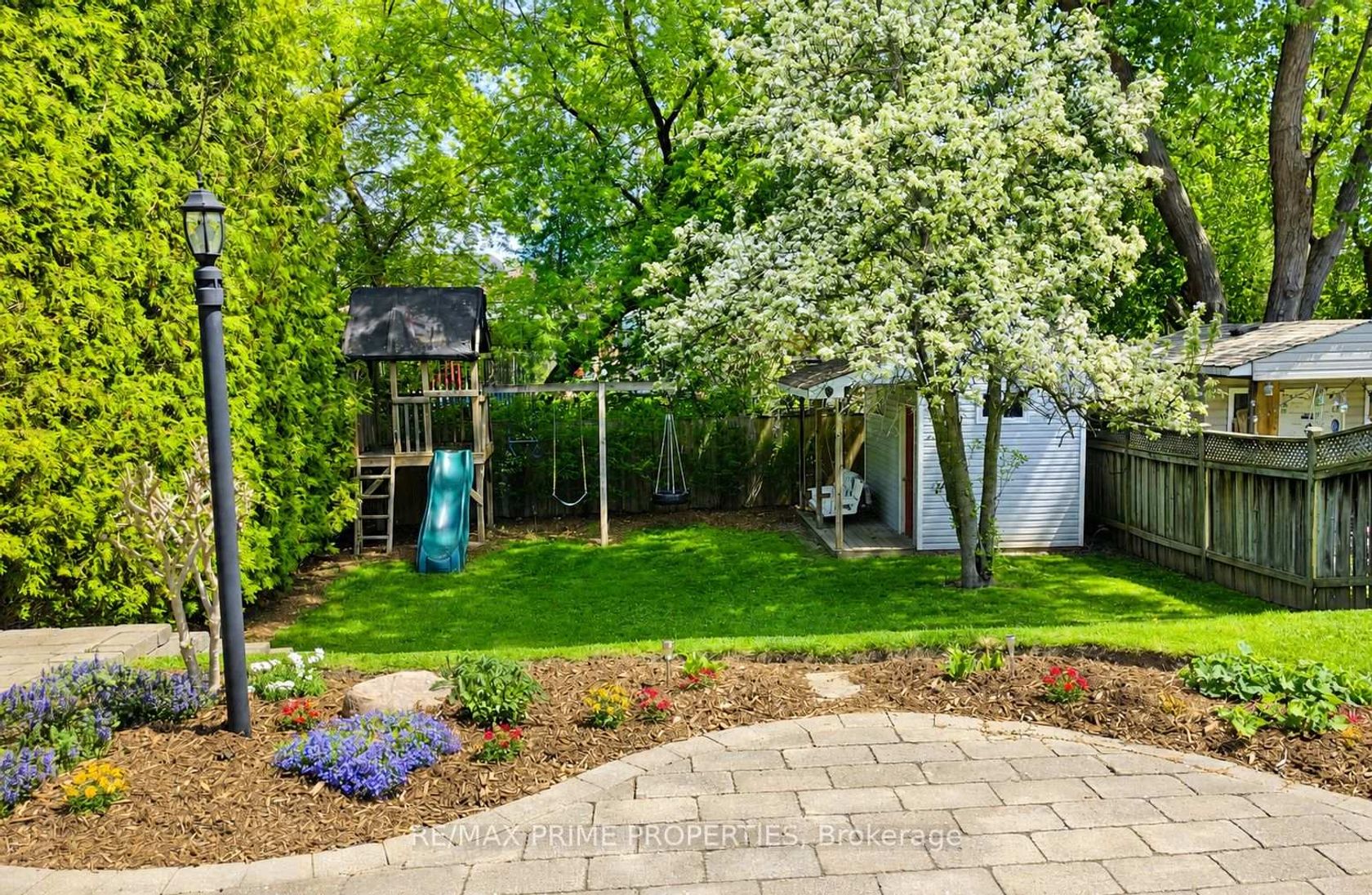 17 Tardree Place, Maryvale, Toronto photo 3