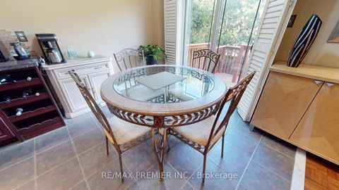 Photo 3 at 28 Osprey Drive, Vellore Village, Vaughan
