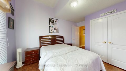 Photo 7 at 28 Osprey Drive, Vellore Village, Vaughan