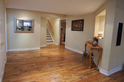 Photo 13 at 28 Osprey Drive, Vellore Village, Vaughan