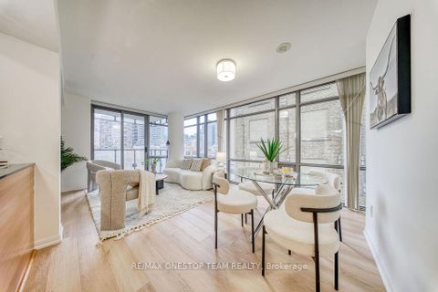 Photo 10 at 508 - 38 Grenville Street, Bay Street Corridor, Toronto