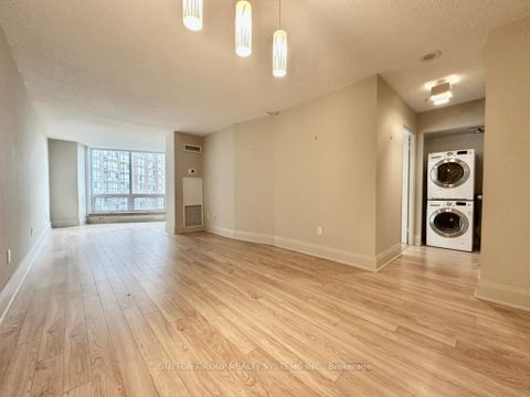 Photo 10 at 1908 - 1055 Bay Street, Bay Street Corridor, Toronto