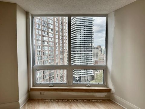 Photo 11 at 1908 - 1055 Bay Street, Bay Street Corridor, Toronto