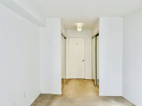 Photo 17 at 1908 - 1055 Bay Street, Bay Street Corridor, Toronto