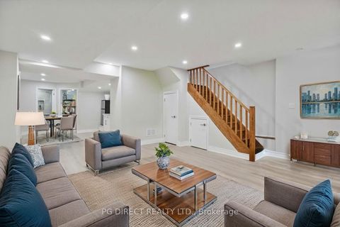 Photo 7 at 27 Warren Crescent, Lambton Baby Point, Toronto