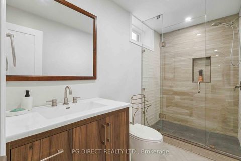 Photo 9 at 27 Warren Crescent, Lambton Baby Point, Toronto