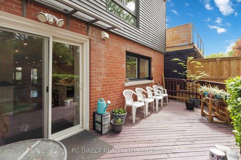 Photo 12 at 27 Warren Crescent, Lambton Baby Point, Toronto