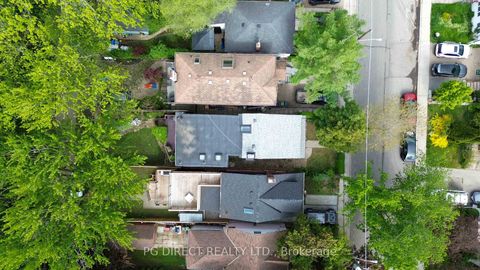 Photo 15 at 27 Warren Crescent, Lambton Baby Point, Toronto