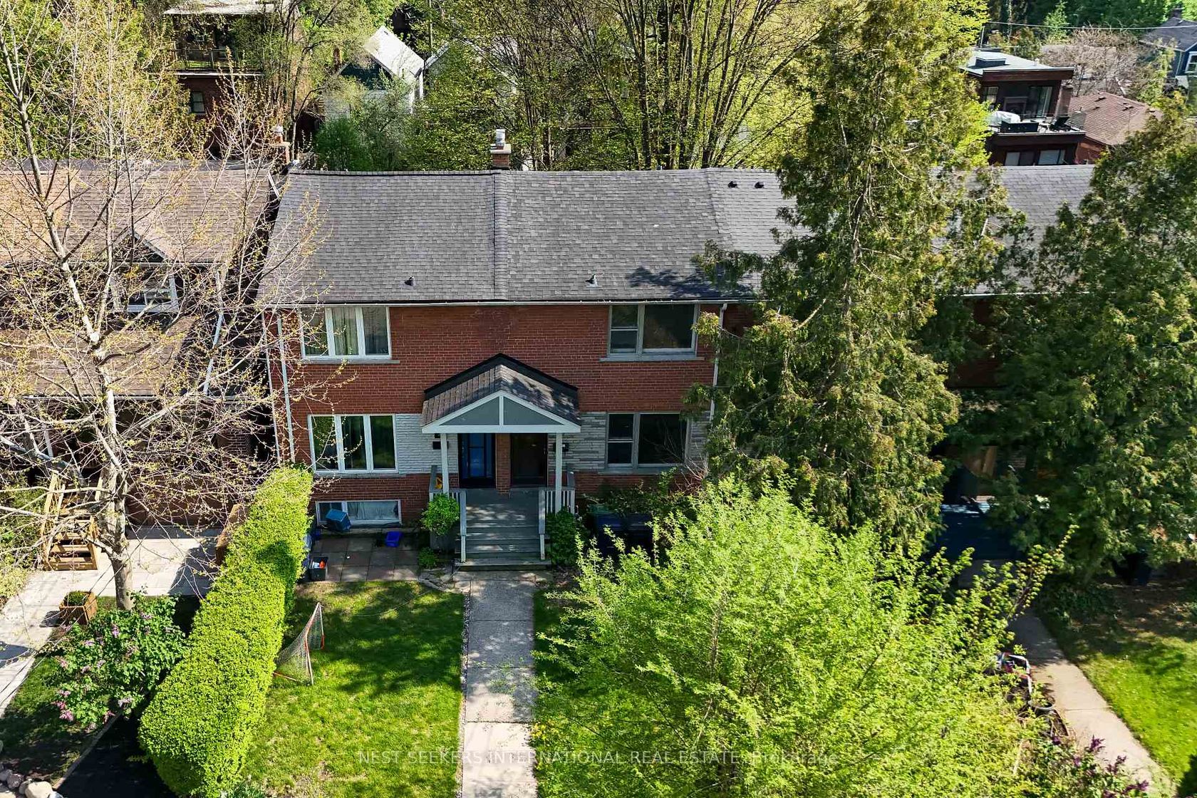 31 Ivy Avenue, South Riverdale, Toronto photo number 2