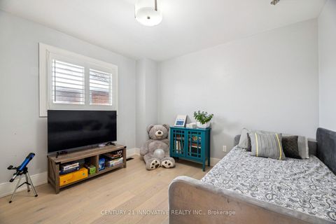 Photo 32 at 6 Devonridge Crescent, Highland Creek, Toronto