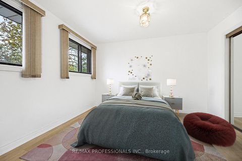 Photo 35 at 26 Neilor Crescent, Markland Wood, Toronto