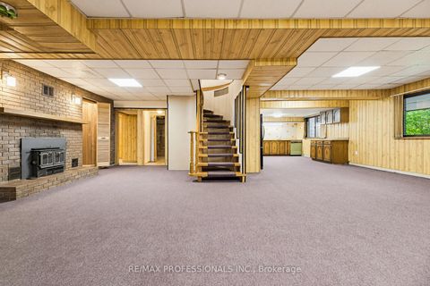 Photo 36 at 26 Neilor Crescent, Markland Wood, Toronto