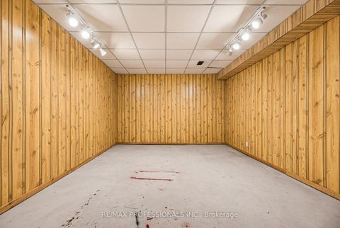 Photo 42 at 26 Neilor Crescent, Markland Wood, Toronto