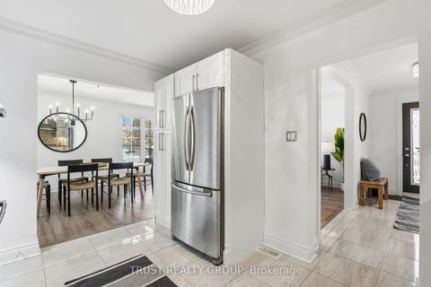 Photo 17 at 9 Del Ria Drive, Maple Leaf, Toronto