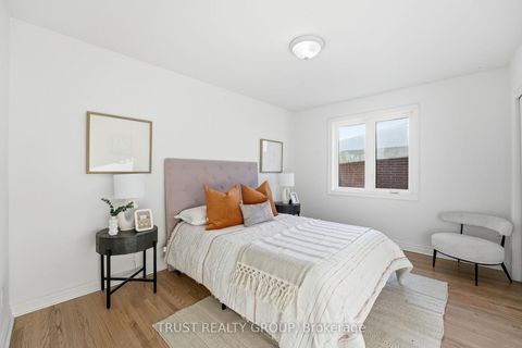 Photo 22 at 9 Del Ria Drive, Maple Leaf, Toronto