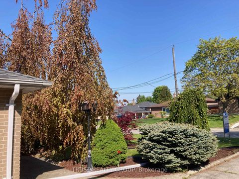 Photo 38 at 9 Del Ria Drive, Maple Leaf, Toronto