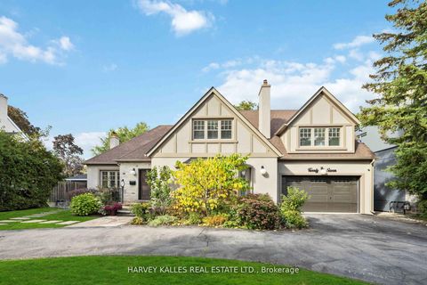 Photo 2 at 27 Ashley Park Road, Humber Valley, Toronto