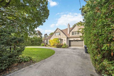 Photo 3 at 27 Ashley Park Road, Humber Valley, Toronto