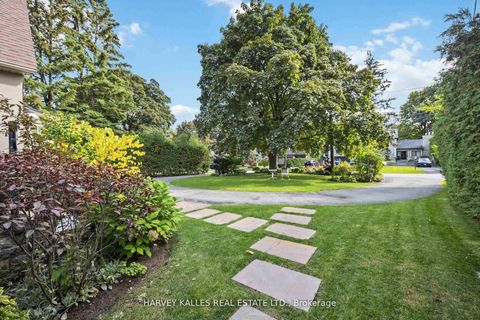 Photo 5 at 27 Ashley Park Road, Humber Valley, Toronto