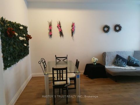Photo 2 at 1001 - 8 Wellesley Street E, Yonge Corridor, Toronto