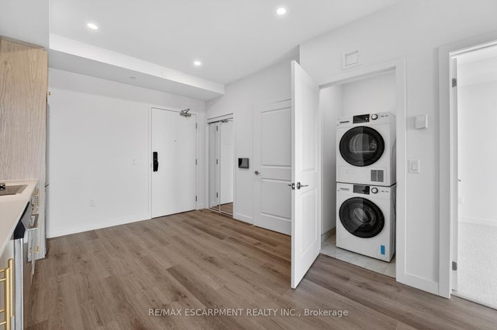 Photo 6 at 321 - 461 Green Road, Lakeshore, Hamilton