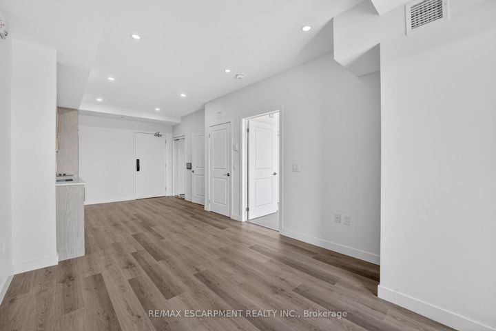 Photo 11 at 321 - 461 Green Road, Lakeshore, Hamilton