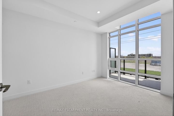 Photo 14 at 321 - 461 Green Road, Lakeshore, Hamilton