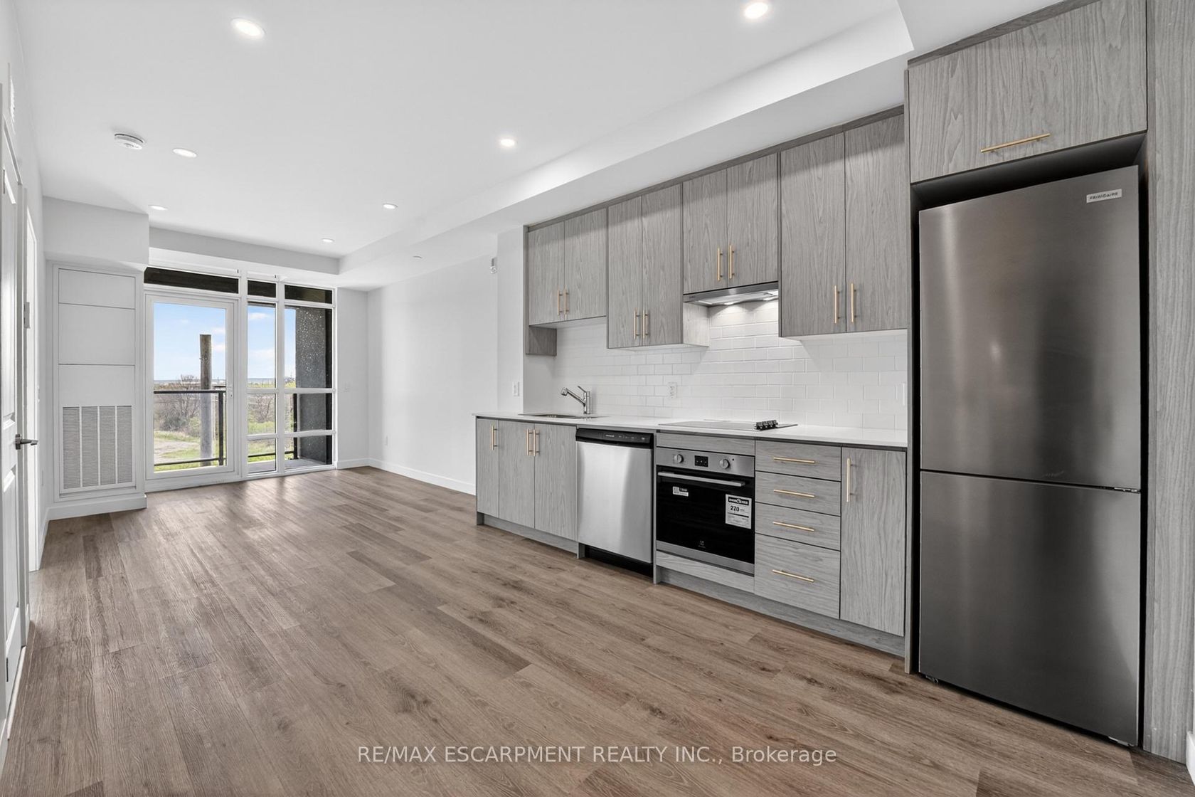 321 - 461 Green Road, Lakeshore, Hamilton 2