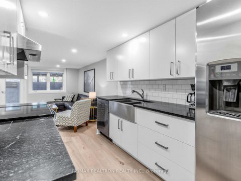 Photo 9 at 115 Clapperton Street, Wellington, Barrie