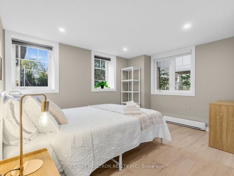 Photo 11 at 115 Clapperton Street, Wellington, Barrie