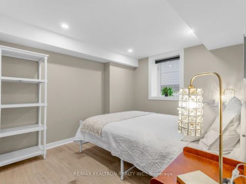 Photo 14 at 115 Clapperton Street, Wellington, Barrie