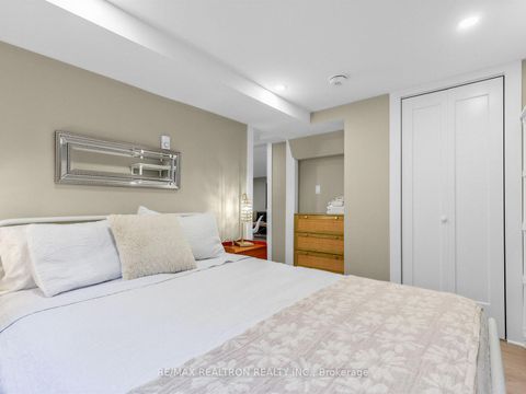 Photo 16 at 115 Clapperton Street, Wellington, Barrie