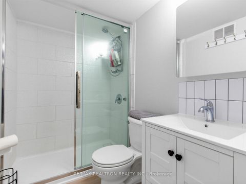 Photo 17 at 115 Clapperton Street, Wellington, Barrie