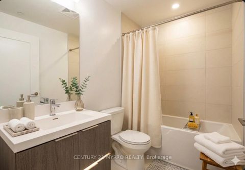 Photo 7 at 703 - 25 Holly Street, Mount Pleasant West, Toronto