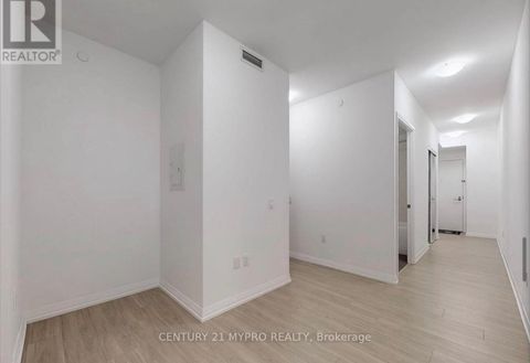 Photo 13 at 703 - 25 Holly Street, Mount Pleasant West, Toronto