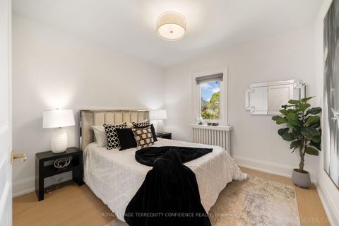 Photo 14 at 68 Cranbrooke Avenue, Lawrence Park North, Toronto