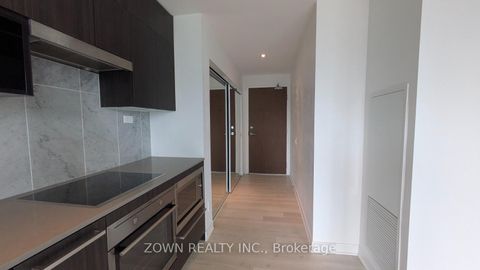 Photo 12 at 302 - 90 Queens Wharf Road, Waterfront Communities C1, Toronto