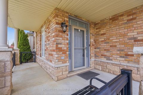 Photo 4 at 243 Venice Gate Drive, Vellore Village, Vaughan