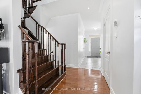 Photo 18 at 243 Venice Gate Drive, Vellore Village, Vaughan