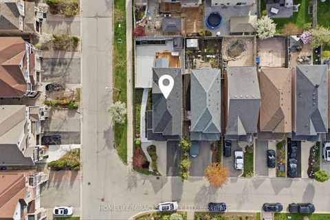 Photo 46 at 243 Venice Gate Drive, Vellore Village, Vaughan