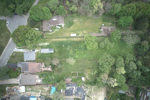Photo 5 at 148 Rowntree Mill Road S, Humber Summit, Toronto