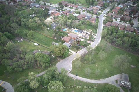 Photo 7 at 148 Rowntree Mill Road S, Humber Summit, Toronto