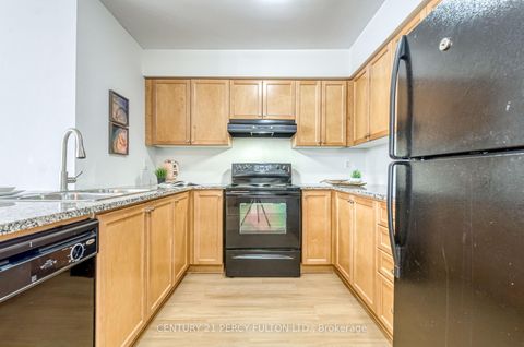 Photo 7 at 203 - 60 Mendelssohn Street, Birchmount, Toronto